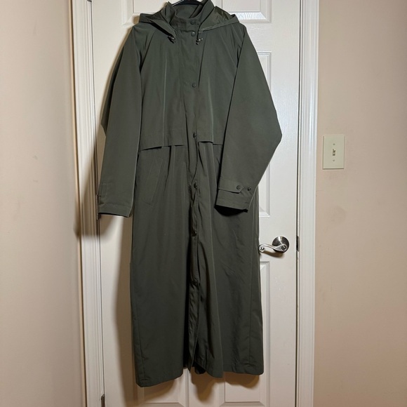 L.L. Bean Jackets & Blazers - LL Bean Long Trench Coat Hooded Women’s Removable Wool Liner Army Green Lg
